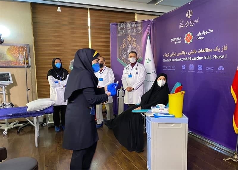 دختر مخبر؛ اولین داوطلب دریافت واکسن کرونای ایرانی+ عکس