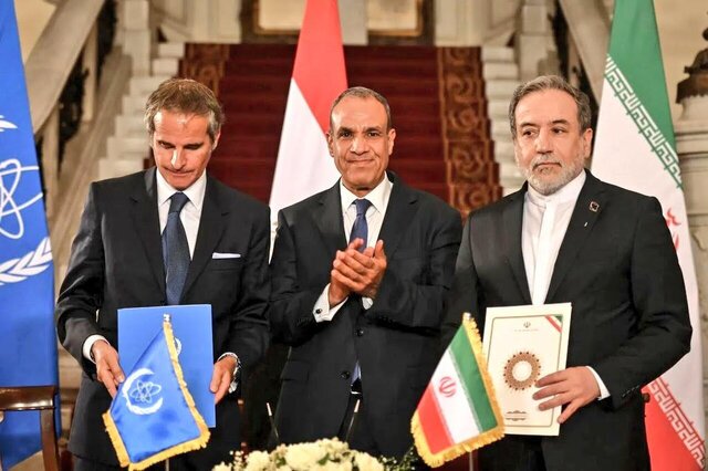 کوروش احمدی: نباید درگیر واسطه‌ها شویم/ توقف اسنپ بک پیچیده شده است